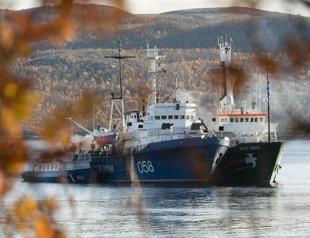 Russia charges two Greenpeace activists with piracy