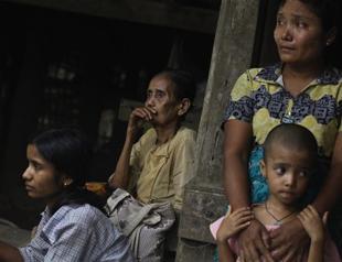 Fear grips western Myanmar after five Muslims killed