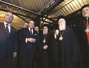 Turkeys EU Minister Bağış hosts minority leaders