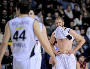 Fenerbahçe suffers first Euroleague defeat of season against Barcelona