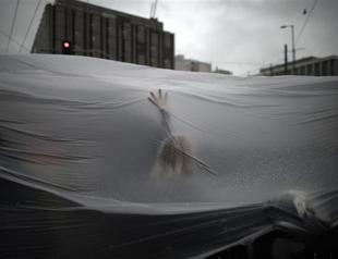 Moodys upgrades Greeces bonds two notches on better outlook