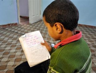 7-year-old boy infected with HIV by blood transfusion wishes to become doctor