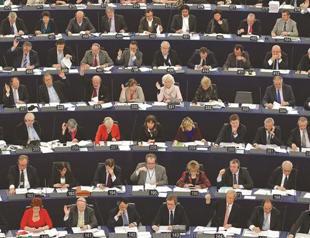 European lawmaker criticizes AKP rule