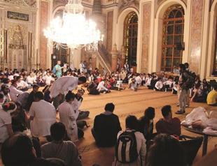 Turkeys main opposition CHP seeks probe into ‘alcohol in mosque’ Gezi protest claim