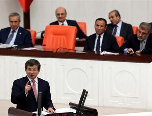 Turkish Parliament rejects censure motion against FM Davutoğlu