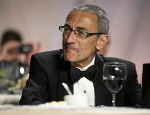 Obama hires Democratic heavyweight Podesta: report