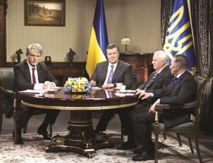 Ukraine leader slams opposition