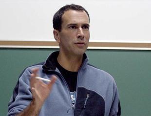 Egypt frees two detained Canadians: Ottawa