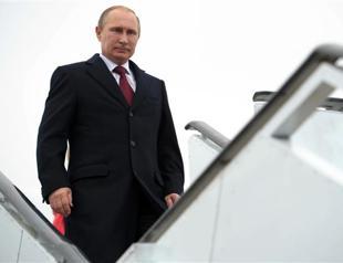 Putin faces protests as he woos Armenia