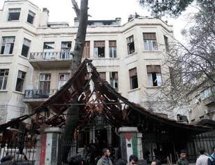 Damascus blast kills four as rebels take Christian town