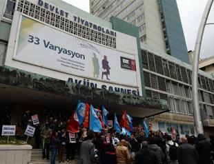 Culture Minister Çelik says state theaters not to be closed but ‘restructured’