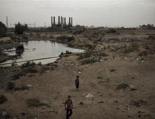 Israel begins fuel transfer for Gaza power plant