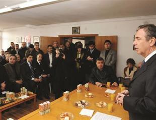 Nationalist figure to run in Ankara bid for main opposition CHP