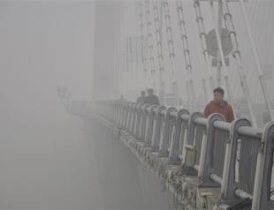Super smog hits north China city; flights canceled