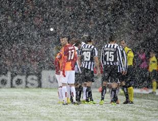 Do-or-die Galatasaray match against Juventus abandoned due to snow