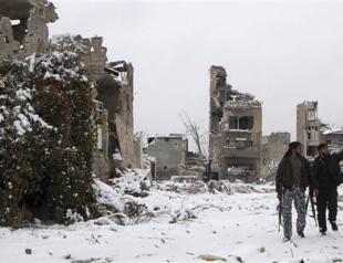 Syria opposition in fuel appeal as two children die of cold