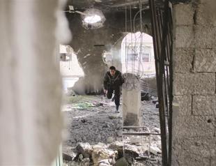 Syria rebels unite against al-Qaeda