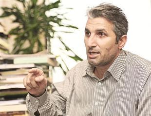 AKP, Gülen set for battle until end: Investigative journalist