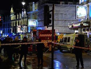 Almost 90 hurt as ceiling collapses at London theatre