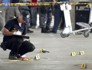 Philippine mayor among four dead in Manila airport ambush