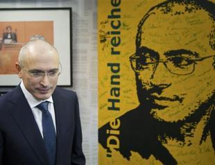 Freed Khodorkovsky vows to stay out of Russia politics
