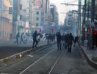 Urban rally turns into graft protest in Istanbuls Kadıköy