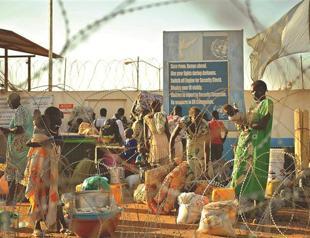 World steps up warnings on strife-torn South Sudan