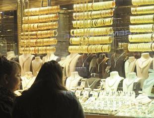 Gold value facing annual decrease