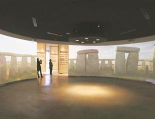 Ancient Stonehenge gets modern-day revamp