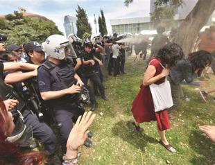 From Gezi to Kurdish peace bid, 2013 a year of turbulence for Turkey
