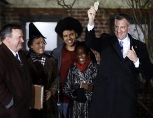 Bill de Blasio sworn in as 109th mayor of New York City