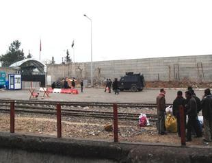 Turkey builds new wall along Syria border