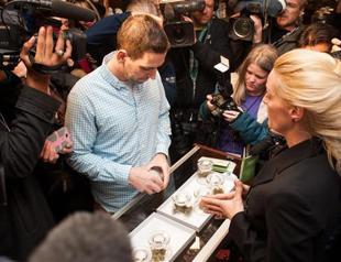 Americas first marijuana stores open in Colorado