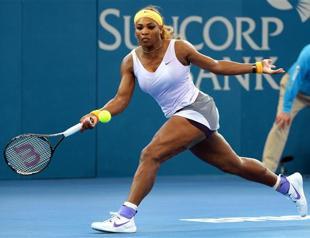 Perfect serve sets up Williams-Sharapova semi