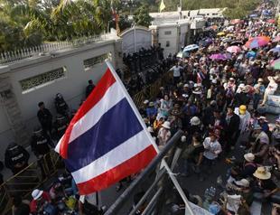 Thai government seeks military help to protect poll