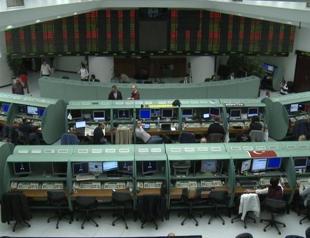 Turkish lira hits record lows amid piling political crisis