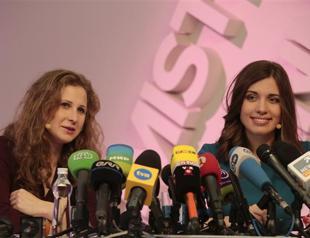 Pussy Riot says wants Putin out, Khodorkovsky in power