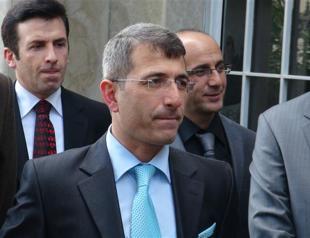 Prosecutor of second graft probe denies claims of leaking information to media