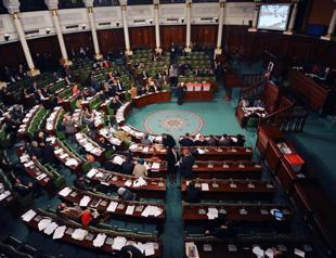 Tunisia Islamist PM to step down as unrest mounts