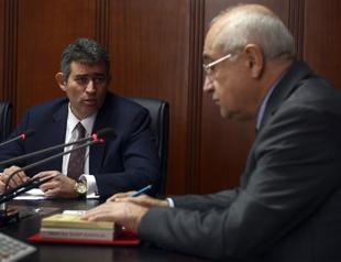 Head of bars union: Retrial efforts not overshadowing graft case in Turkey