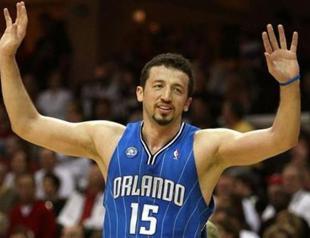 Hedo Turkoğlu signs with LA Clippers for rest of season