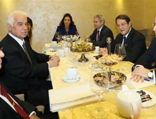Cyprus leaders try to revive peace process