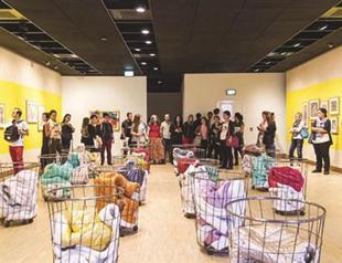 Long Thursday displays exhibits at SALT Beyoğlu