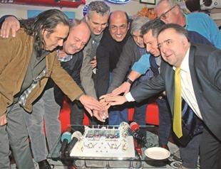 Students of Hababam Sınıfı come together