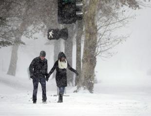 Sub-zero arctic blast strikes US