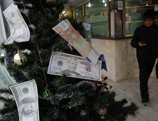 Turkish lira hits fresh record low on graft probe, Fed tapering