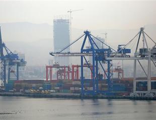 Graft probe spills over with harbor raid amid new police purge