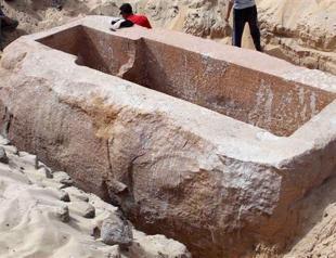 American diggers identify tomb of Egypt pharaoh