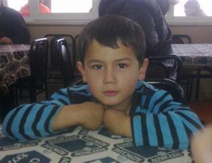 Six-year-old child worker hit by car while collecting scrap paper in Bursa