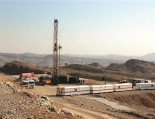 Turkey discovers high gravity oil at border